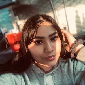 Meet your Posher, Arcelia